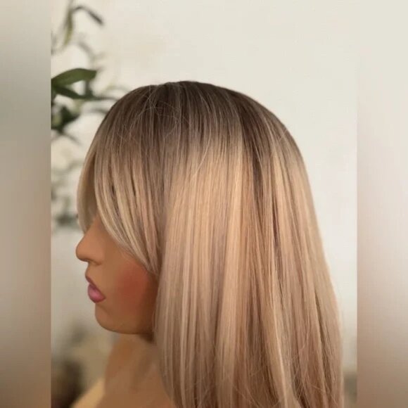 Stylish layered Blonde Ombre Straight Hair Classic Wig cap Wig - Picture 3 of 7